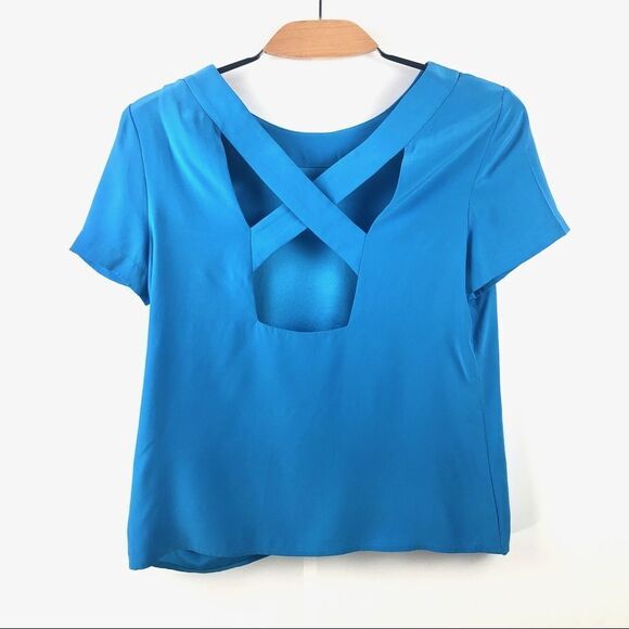 𝅺AMANDA Uprichard Blue Silk Short Sleeved Top M - Picture 2 of 5